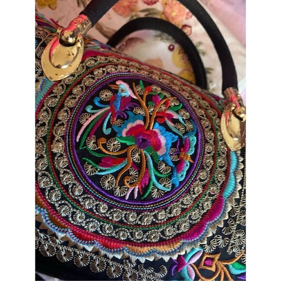 DAUBDO Embroidered Handbag Amazon - Picture 7 of 10
